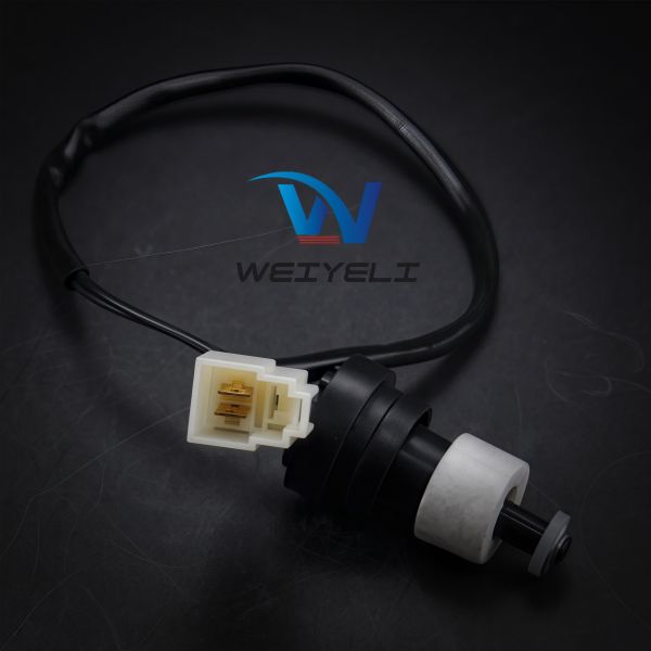 4130139 4197948 Radiator Coolant Storage Tank EX120 EX200 EX100-3 EX100-5 EX120-5 Excavator Industrial Machinery Water Tank