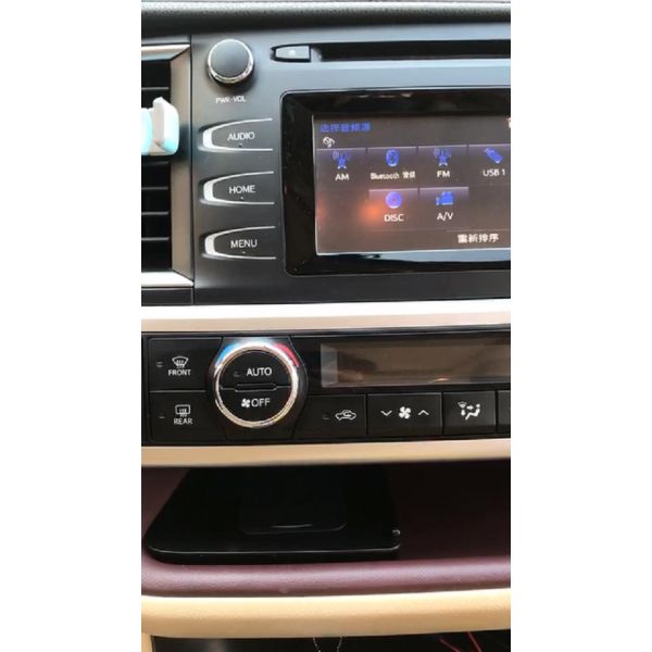 In Car Wireless Charger with qi For TOYOTA HIGHLANDER 15-18 fast chargers 10W in car chargers with 3 coils