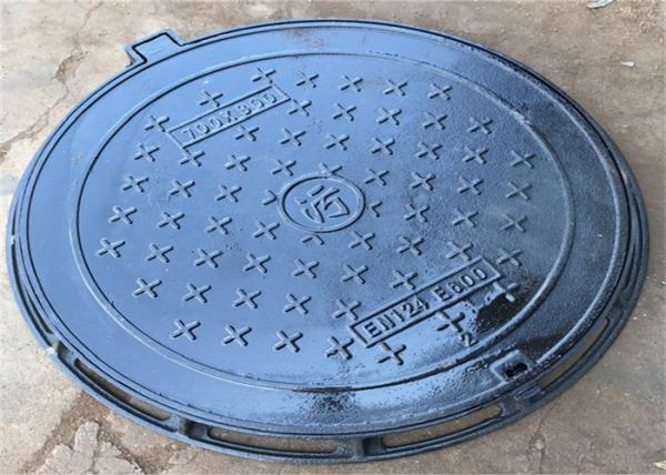 Standard SizeDuctile Iron Manhole Cover Epoxy Painting Round / Square Shape