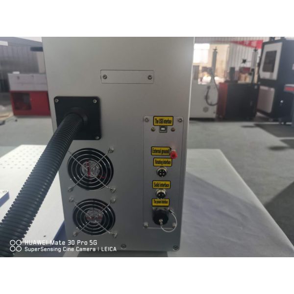 Портативная маркировка лазера волокна 20W 50W подвергает механической обработке для украшений