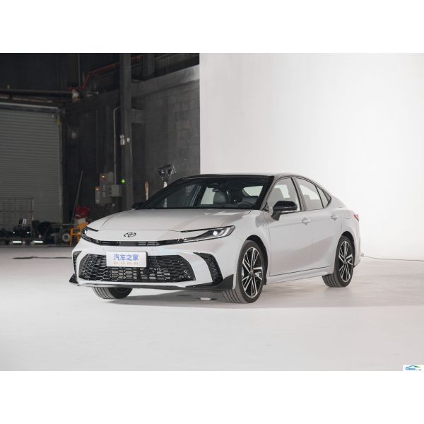 Aluminium Alloy Roof Rack and Fabric Seats 2024 Toyota Camry Ride-On Car for Passenger
