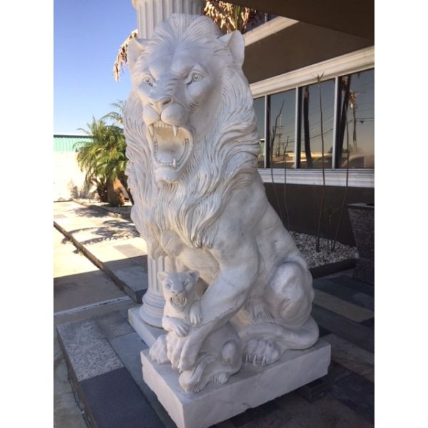 Front Door Granite 1.8m Height Sitting Lion Sculpture , Stone Carving Sculpture