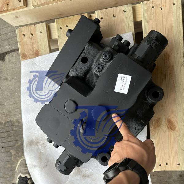 709-12-13501 709-12-13500 709-13-12200 Assy de soupape de commande hydraulique pour Komatsu WA600-3 Pièces de la soupape principale hydraulique