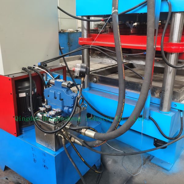 Rubber Floor Tile Making Machine 1080*1080 plate size