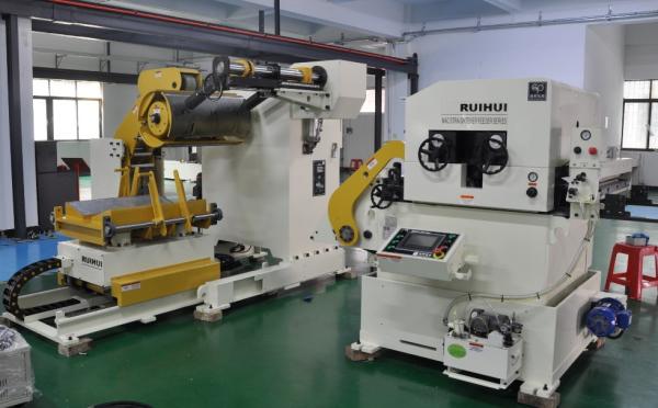 3 em 1 espessura servo 0.6-6.0mm da elevada precisão da máquina do Straightener do alimentador da bobina do Nc