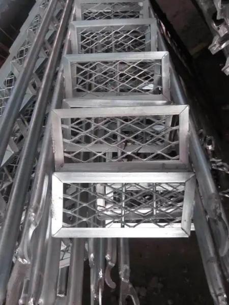 Quality HDG Scaffolding Ladders for Construction Requirements