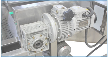 500 кг 1500 кг / ч Мое устройство для мытья фруктов и овощей