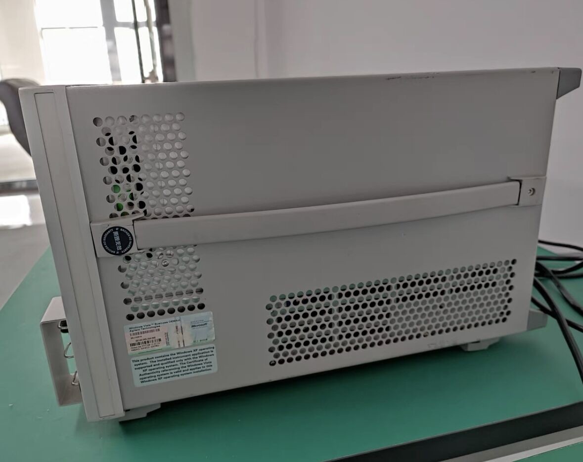 Используемый анализатор сети Agilent E8361C PNA 10 MHz к универсальному тесту 67GHz