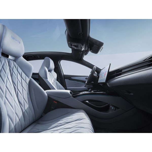 Voiture électrique chinoise de taille moyenne BYD Seal Quark Drive System 230kW