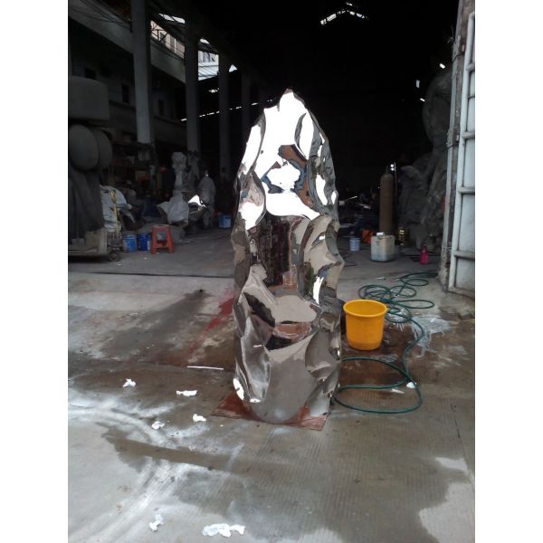 316 Polished Metal Art Sculptures Outdoor Decorative Stone 2500 Mm