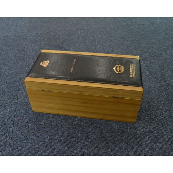 Custom Finely Made and Well Lacquered Wooden Food Storage Box Available Logo Print