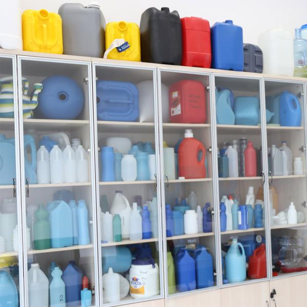 PVC PP Bottle Making Machine Two station HDPE PE Extrusion Blow Molding Machine