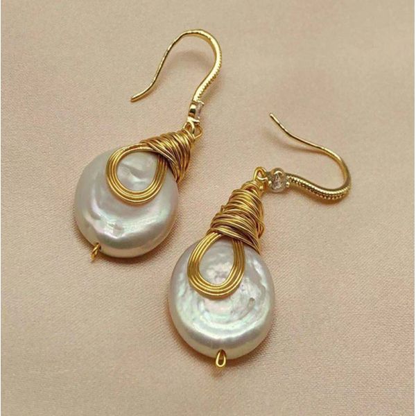 New Pearl Studs Hoop Earrings for Women Gold Color Crystal Beaded Drop Earring Hoops Wedding Fashion Pearl Jewelry Gift