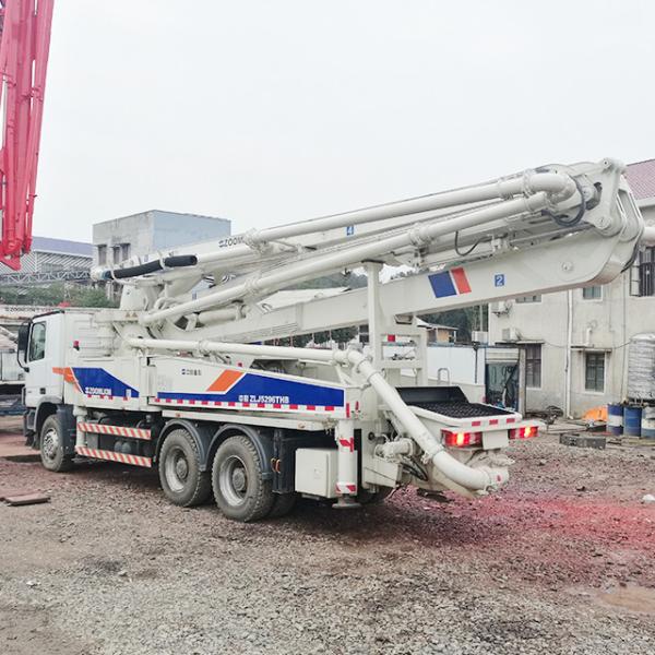 120m3/H Truck Mounted Beton Pump , 38m Concrete Pump 4 Boom With Diesel Engine
