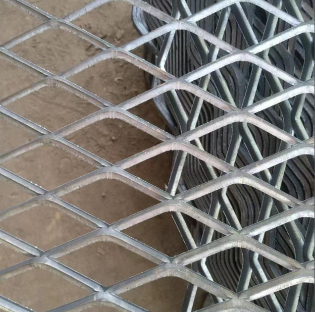 Expanded Metal Mesh Durable and Ventilated for Flooring and Safety Applications