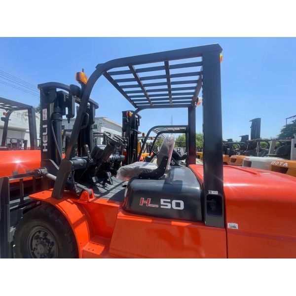 2012 Heli 50 Forklift Strong Energy and High Capacity for Construction Site Equipment