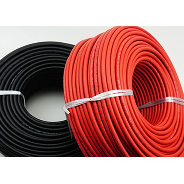 200m 6mmの²太陽PVケーブルDCは黒い60Amp 1500Vを評価した