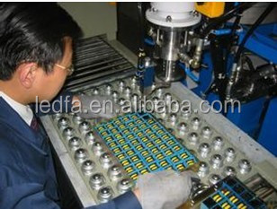 Máquina robótica de colagem de epoxi para área de trabalho de 700 x 700 x 80 mm