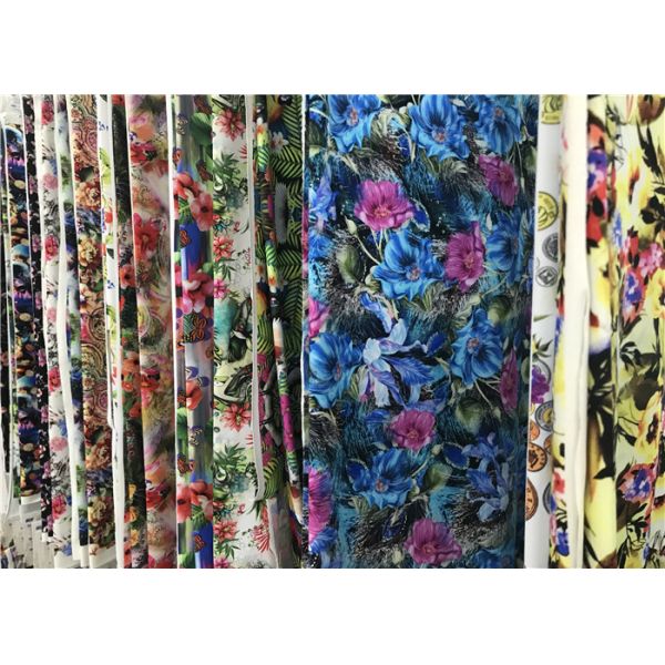 Lycra Watersport Swimsuit Recycled Nylon Fabric 200gsm-210gsm Chlorine Resistance