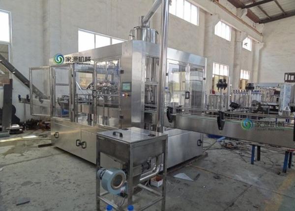 8000 - uma capacidade de 10000 bph engarrafou máquinas da produção da água, enchimento automático da garrafa de água