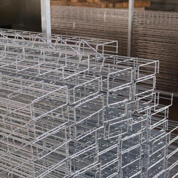 Hot Dipped Galvanized Steel Wire Cable Tray 300mm Cable Tray Electrical Net