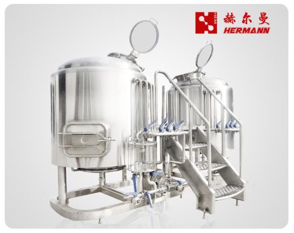 PLC Control 800L Micro Brewery Equipment With Sanitary And Efficiency Wort Pump