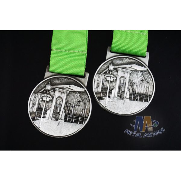 3D Bespoke Design School Half Marathon Marathon Metal Award Medals Printed Ribbon