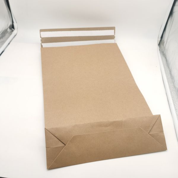 Biodegradable повторно использованная бумажная хозяйственная сумка для конверта почтовой отправки одежды