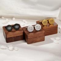 Les initiales gravées cadeau de mariage des boutons de manchette gravés
