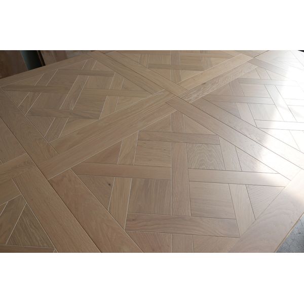 Versailles Panels Flooring Engineered Oak Panels with Saw Cut Veneers and Customizable Matt Finish for Interior Flooring
