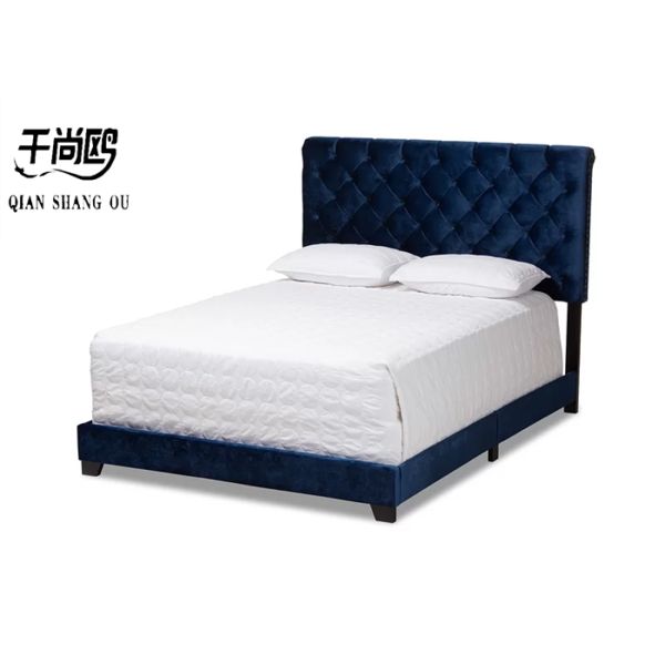 Upholstered Platform Sleigh Bed , European Style Tufted Platform Bed Frame