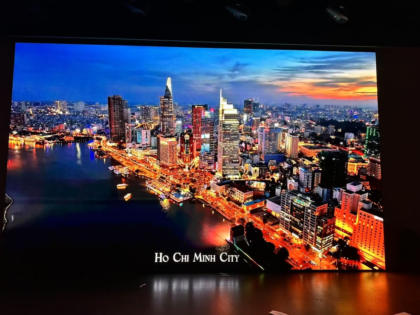P0.93 COB LED Screen Video Wall Display Panels For Boardroom Conference Room Meetings