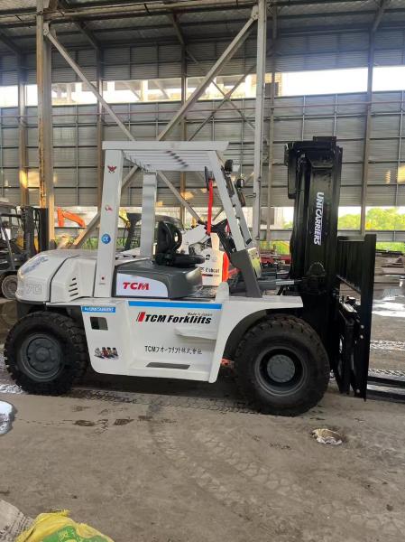 TCM FD70 Used Diesel Forklift 7ton Capacity 3 Mast 4.5m Reach Hand Power