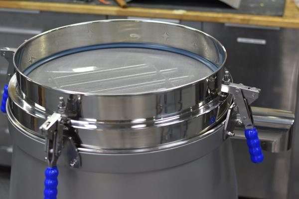 Máquina de cribado por vibración de acero inoxidable dos en uno para inspección en seco y húmedo
