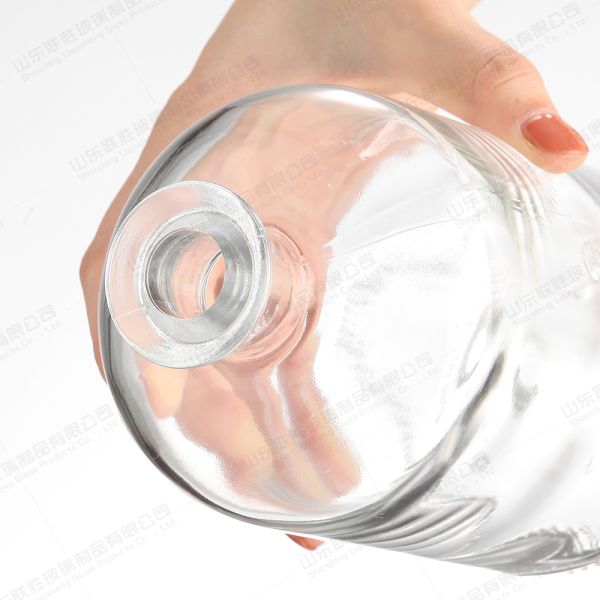 Vidrio transparente de enebro whisky vodka licor botella 375ml 500ml con color de botella personalizado