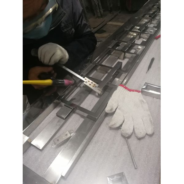 Stainless Steel 3D Expansion bolt Pattern Gold Room Partition Wall Divider Panel