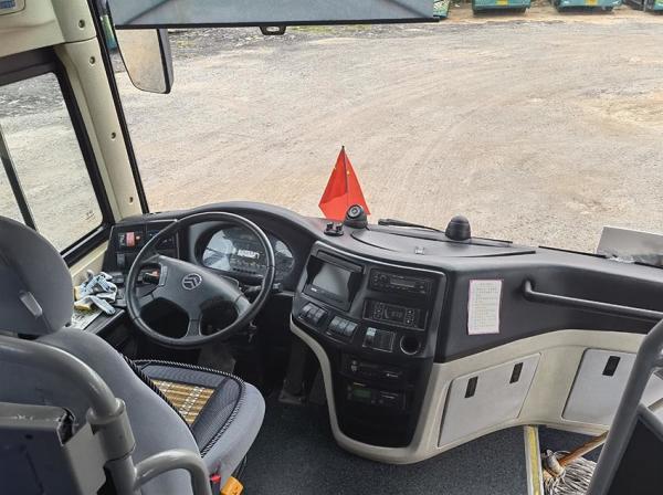 Yutong Diesel Coach Ônibus Euro 5 Autobus Turístico Usado LHD Direção 12m