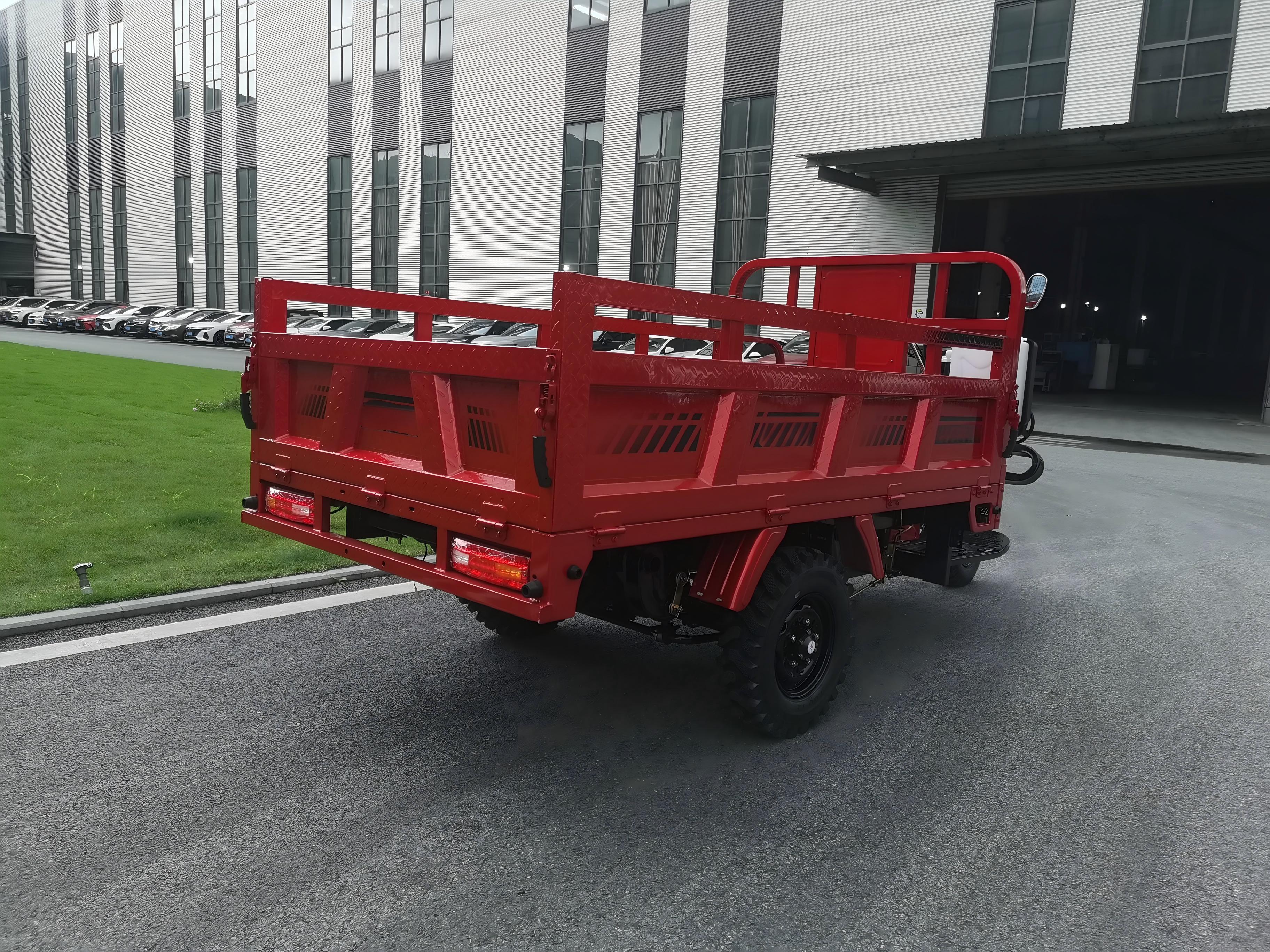 Gasoline 150cc Air-Cooled Cargo Tricycle, WY Classic Style with Canopy & Hard Top, 1.6m Cargo Box, Inner-Floating Rear Axle, 800kg Load Capacity