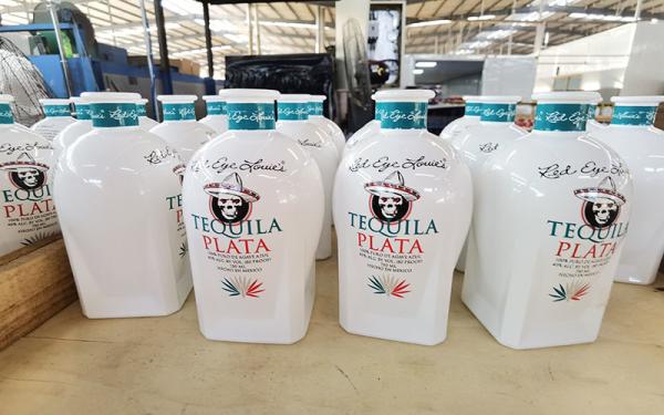 Écran enduit blanc de bouteille en verre de tequila d'OEM plein imprimant 21.5mm