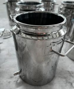 Food Grade Stainless Steel Barrel , Vertical Milk Storage Tank 5L