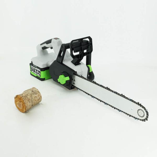 Motosierra inalámbrica de 16 pulgadas con aceite de cadena automático y potencia sin escobillas para un corte de madera rápido y eficiente