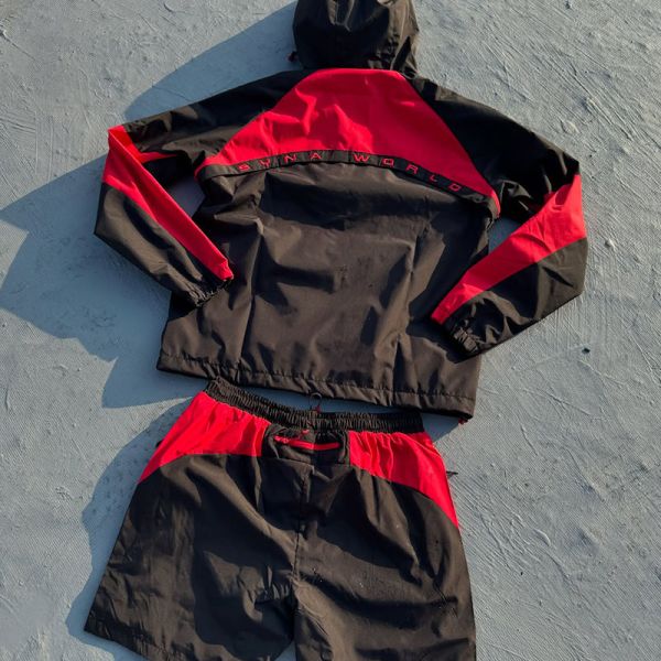 Set cortos de rompevientos de nylon con capucha y pantalones cortos Traje de ejercicios Traje de placas Tejido Plissado 2 piezas Zip Up Jacket y pantalones cortos