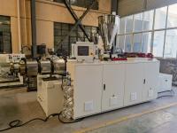 Machine d'extrusion de profilés en PVC lourds