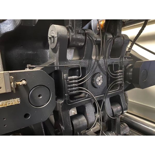 Used Haitian MA3200II Original second generation Plastic making Injection Molding Machine