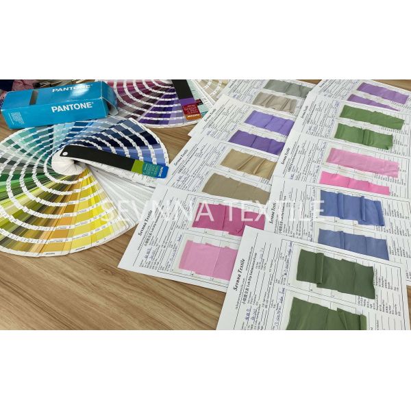 La impresión de la sublimación recicló los bikinis de la guarnición de la compresión de la tela del traje de baño