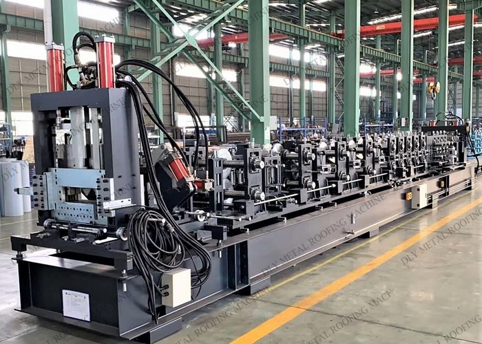 Z80-300 Purlin вырезывания 15kw z машины Purlin PLC c гидравлический изготовляя оборудование