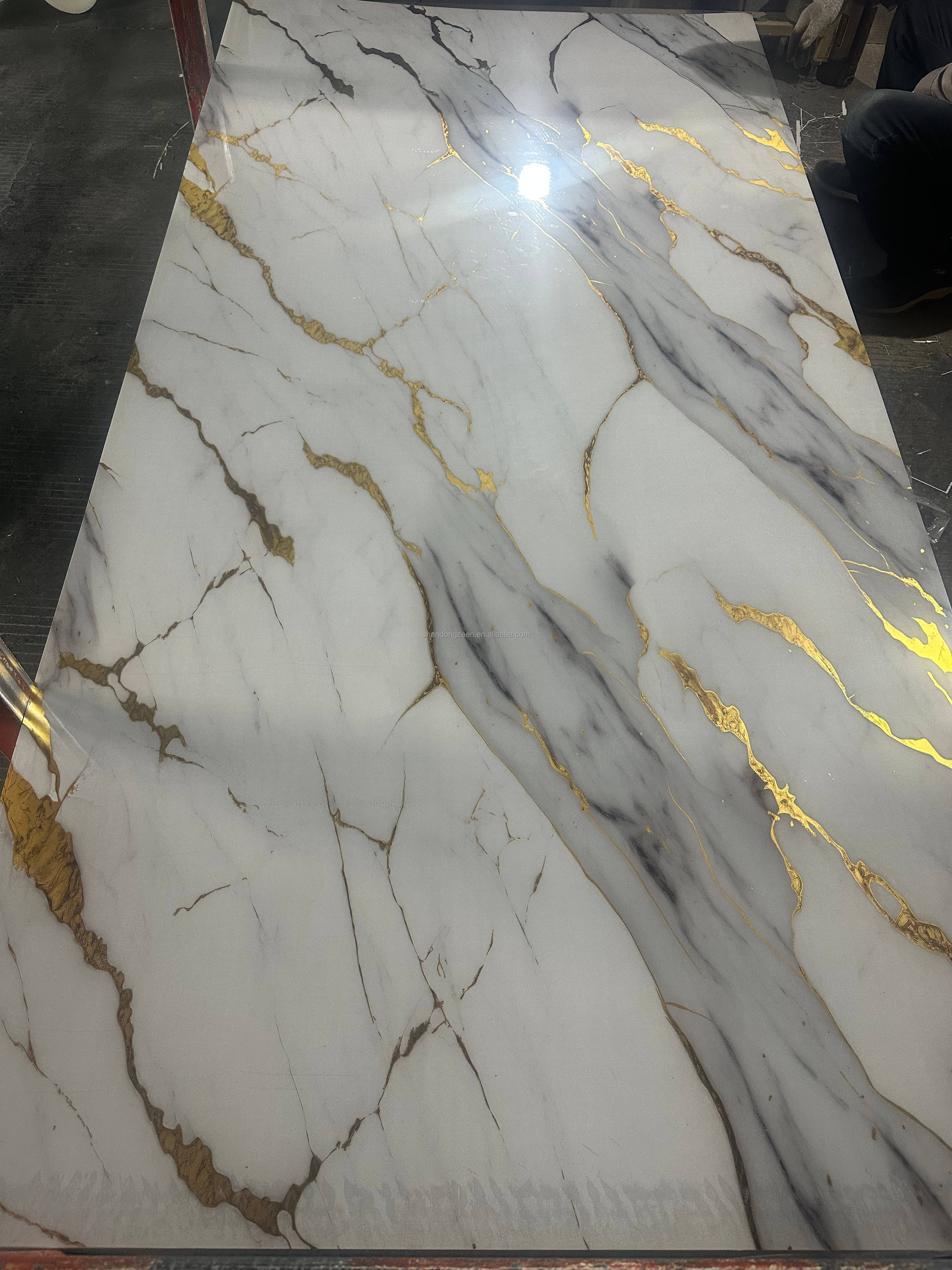 High Gloss Waterproof Scratch Resistant UV Marble Sheets For Kitchens Bathrooms