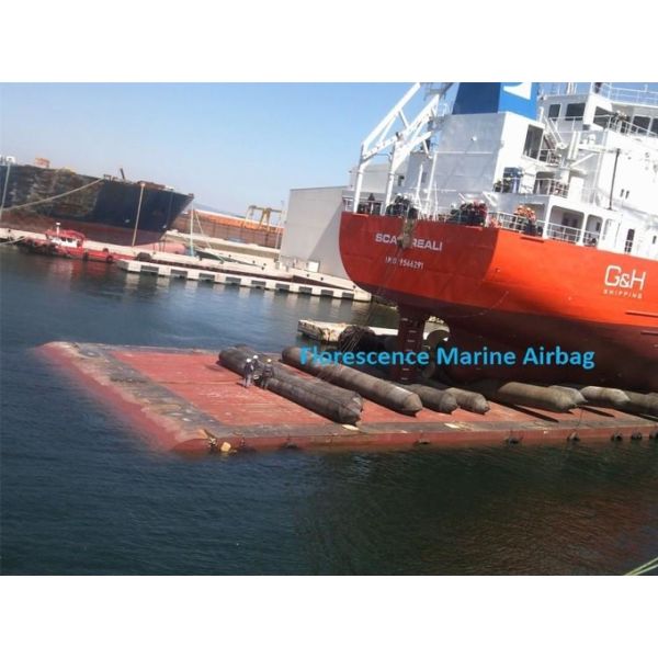 Cylindrical Marine Rubber Airbag Length 5-24m For Ship Lifting Landing