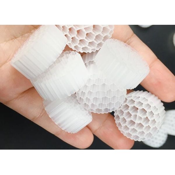 precio de fábrica de 38 de los cuartos K3 IFAS de la tecnología MBBR medios del biopipe para el tratamiento de aguas industrial 25*10m m