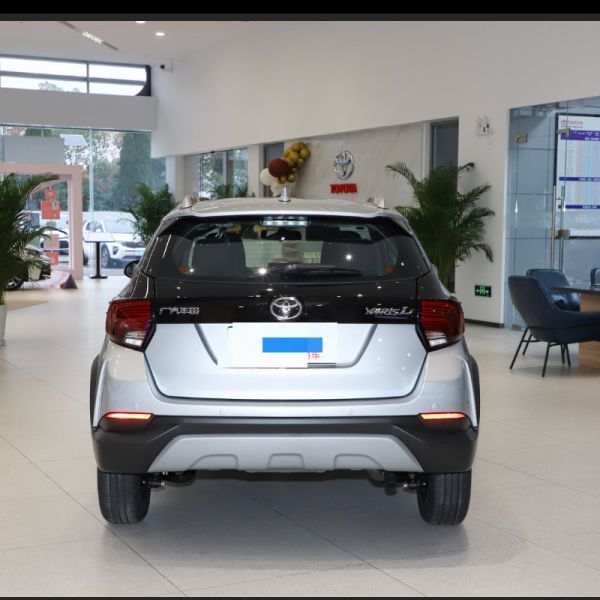 Тойота YARiS l 2022 1.5L CVT Lingxian ПЛЮС бензин автомобиля версии небольшой 5 мест двери 5